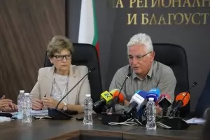 Комитова сложи начело на АПИ кадър, когото само преди дни уволни