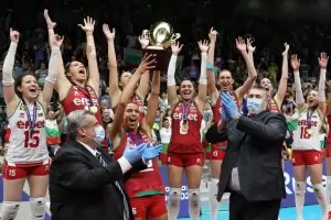 Триумфът на жените няма да измие срама на българския волейбол