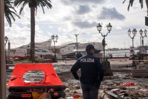 В Италия са задържани трима българи превозвали 6 тона хашиш