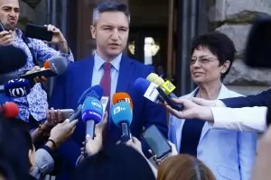 Вигенин излиза в изборна битка срещу Кирил Петков и Борисов