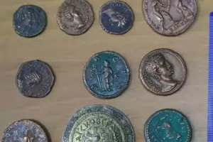 Монетите, открити у обискирания шеф в МВР, били сувенири