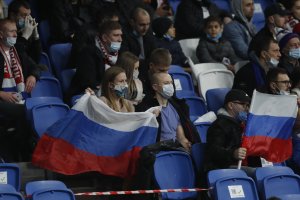 Руски фенове може да не успеят да подкрепят националния си