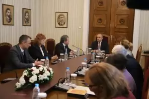 3 партии и коалиции се протягат към мандата за правителство