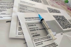 Румъния която е предпоследна по ваксинация в ЕС въведе 14 дневна