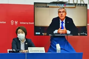 Шефът на МОК нарече японците "китайския народ"