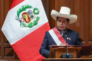 Бивш учител стана президент на Перу