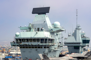 Китай предупреди британската Carrier Strike Group ръководена от самолетоносача HMS
