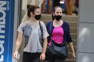 Варна връща маските в магазините през целия август