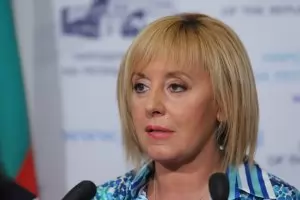 Манолова зове за обединение с ДБ и партията на Петков и Василев