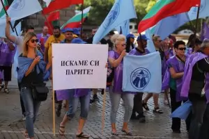 Пътни строители блокираха центъра на София заради неполучени заплати