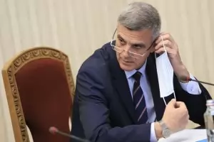 Стефан Янев заплаши с опасни
последици, ако го отстранят