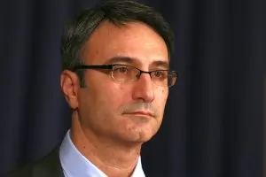 Трайчо Трайков към Манолова и Митева: Не манипулирайте със заплатите