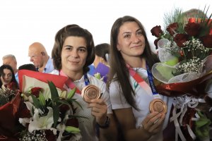 Българската федерация по борба БФБ ще награди двете бронзови олимпийски