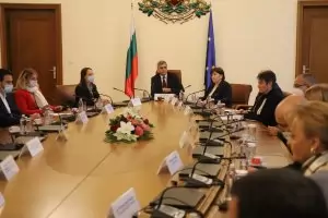 Туристическият бранш иска задължителен ковид сертификат