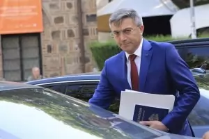 ДПС сравни кабинета на Радев с управлението на ГЕРБ