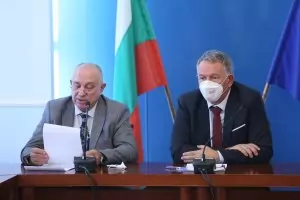 Последно: Заведенията ще работят до 23:00 ч. от 7 септември