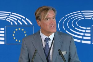 Европейската комисия ще обясни тази сутрин в Страсбург защо е бездействала срещу