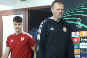Треньорът на ЦСКА София Стойчо Младенов призна че ще се опита