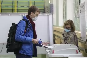 Започнаха изборите в Русия на фона нарастващ обществен гняв