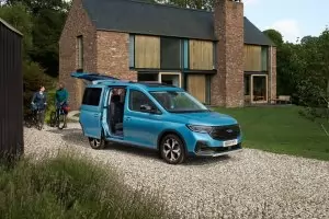 Новият Tourneo Connect товари почти всичко