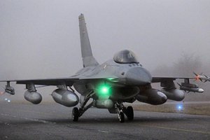 Турция е поискала да закупи 40 изтребителя F 16 от САЩ  както и да модернизират около 80 изтребители