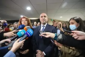 На балотажа Радев очаква битка с "картела на статуквото"