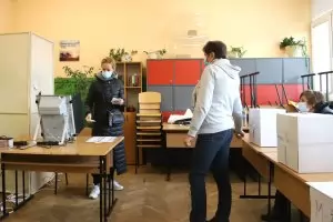 Социолозите се разминават с 5% за БСП и "Възраждане"