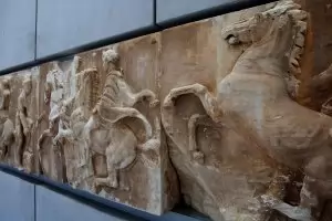 Гърция пак поиска от Лондон статуите от Партенона