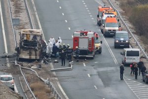 Македонският автобус който катастрофира фатално миналия ноември у нас е