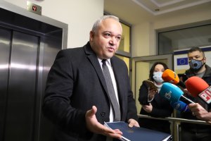 Министър председателят Кирил Петков издаде заповед с която отменя заповедта за назначаване на Иван