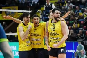 "Хебър" изтръгна драматично първа победа в ШЛ