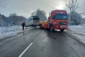 Катастрофа затрудни придвижването на автомобили към Банско точно в деня