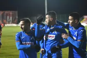 Гредите осигуриха първа победа на "Левски" от месец