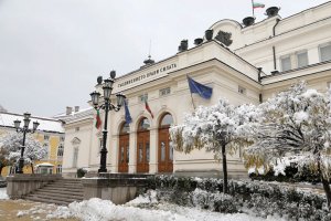 Народното заседание ще заседава извънредно в понеделник за да гласува