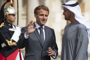 Обединените арабски емирства подписаха историческа сделка с Франция за 80
