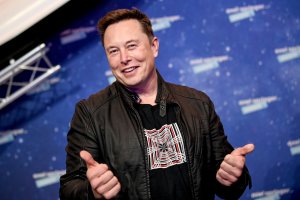 Компанията SpaceX собственост на американския милиардер Илон Мъск е уведомила