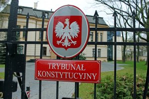 Европейската комисия срещу Полша защото не признава върховенството на европейското