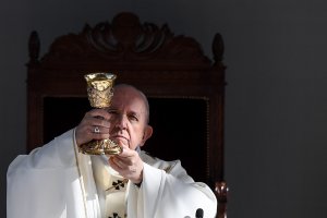 Папа Франциск пристига днес на тридневно посещение в Гърция след визитата си