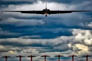 САЩ отрекоха самолет на НАТО да е застрашил руски пътнически самолет 