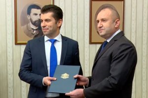 Председателят на парламентарната група на Продължаваме промяната Андрей Гюров официално
