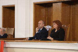 Президентът Румен Радев и неговият заместник Илияна Йотова ще положат