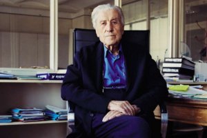 Италианският моден дизайнер Нино Черути почина на 91 годишна възраст Черути