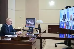 Путин обеща да спре чуждата намеса в Казахстан