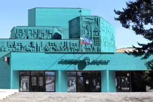 Архитекти негодуват срещу проекта за ремонт на театър „София“