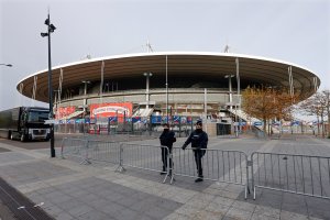 Европейската футболна централа УЕФА отне от Русия домакинството на финала
