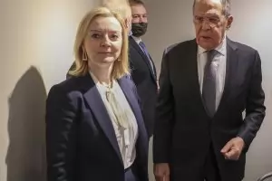 Лавров определи срещата с Лондон като разговор на „ням с глух “