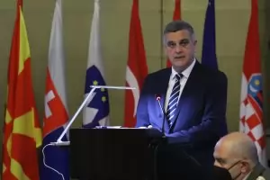 Янев допусна в българския батальон да има американски сили с артилерия