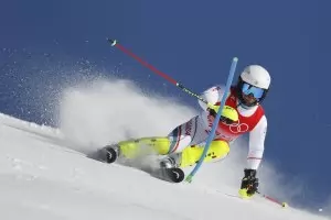 38 г. по-късно България отново има скиор в Топ 10 на олимпиада
