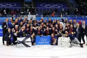 Финландия ликува с историческа олимпийска титла в хокея