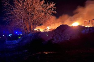 Ферма със стотици животни изгоря в с Шереметя край Велико